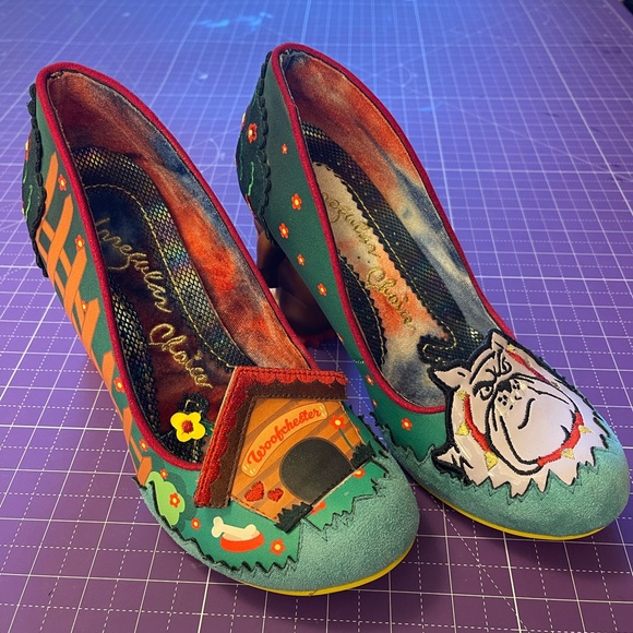 NWOB Irregular Choice Bulldog character heels. Size 39, size 8. 4 inch heels. - Picture 2 of 3